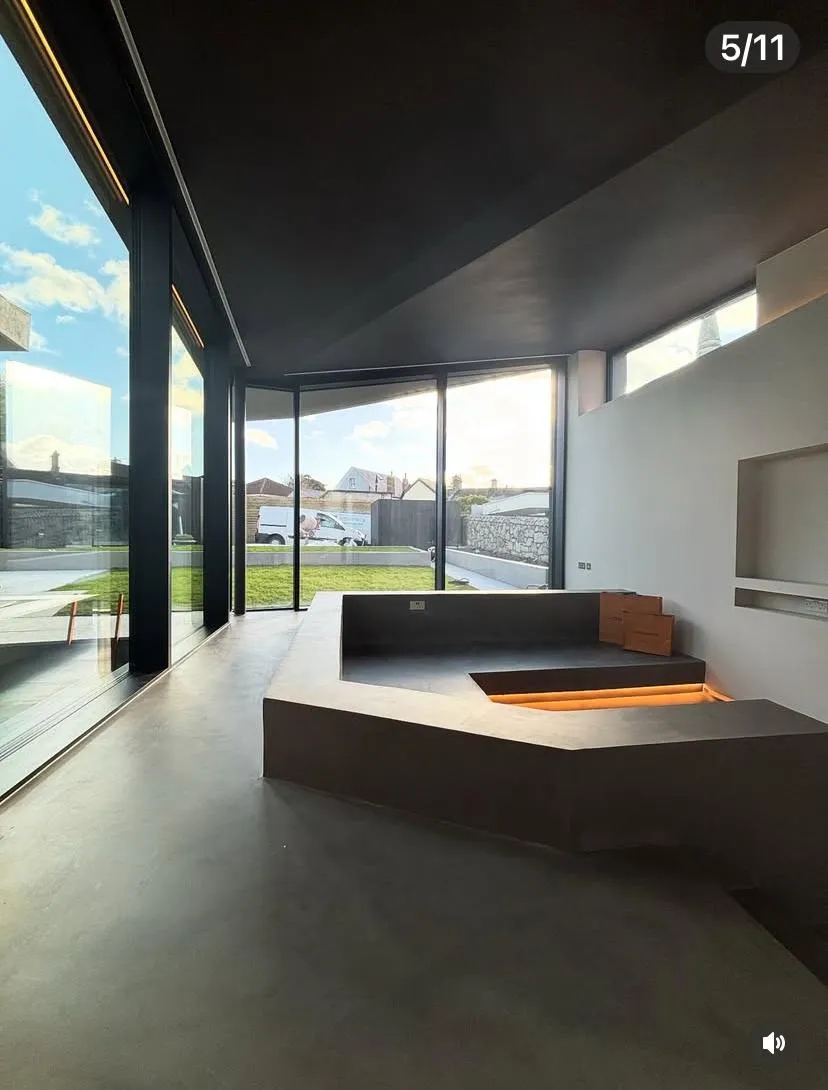 Matte microcement wall